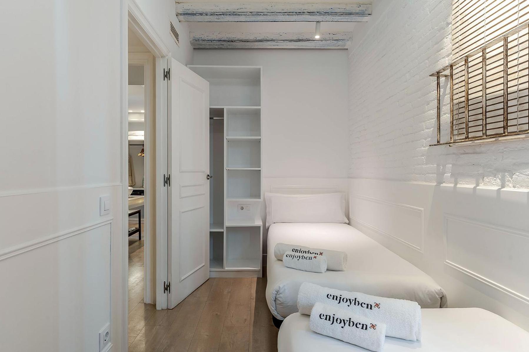 Enjoybcn Colon Apartments バルセロナ エクステリア 写真